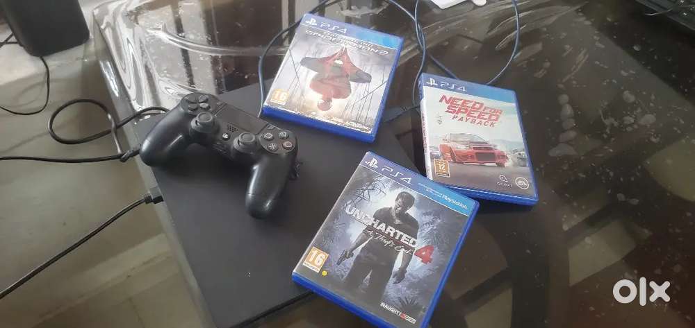 Ps4 slim. Perfect condition