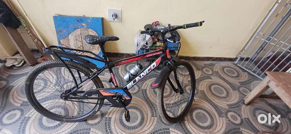 Blanco sports cycle (red & black and blue & black available)