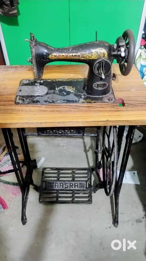 Merriti Sweing Machine With Aasra Stand With Good Condition