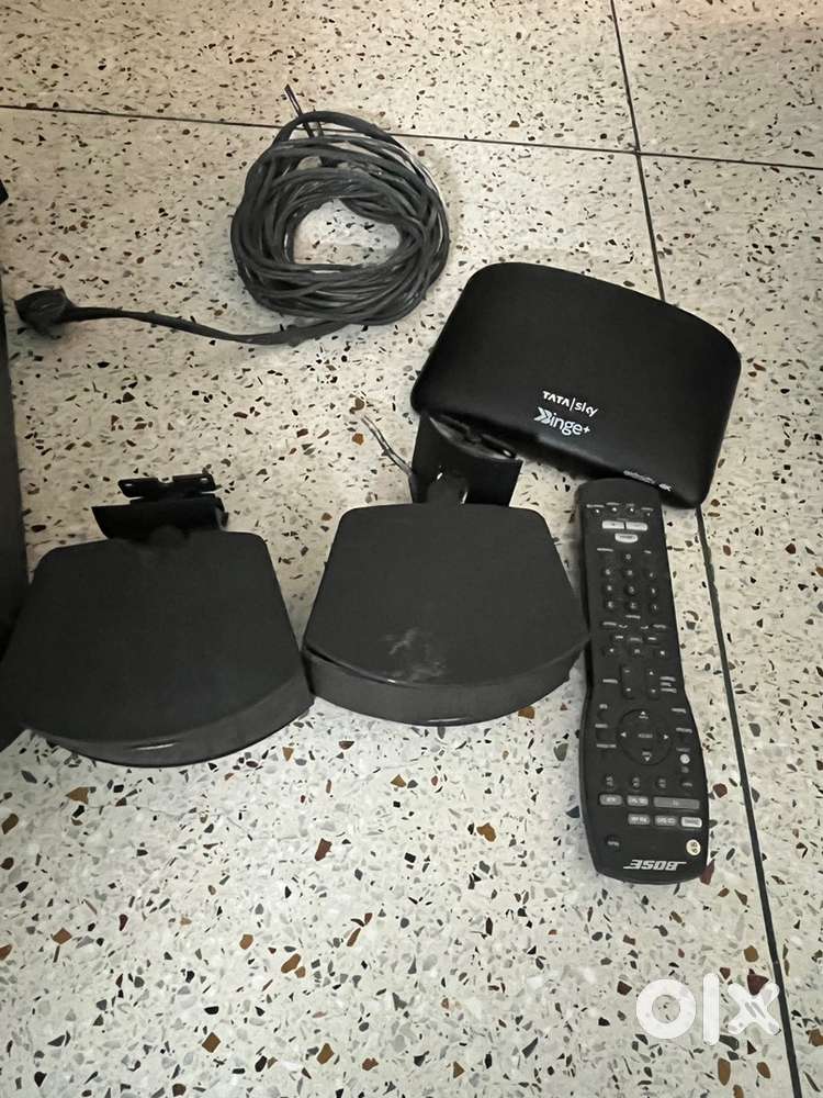 Bose 321 model speaker