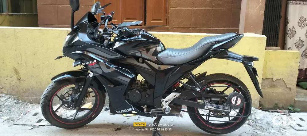Suzuki Gixxer sf 150 Top varient