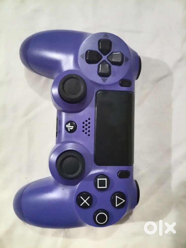 Used Ps4 Controller With Minor key Defect.