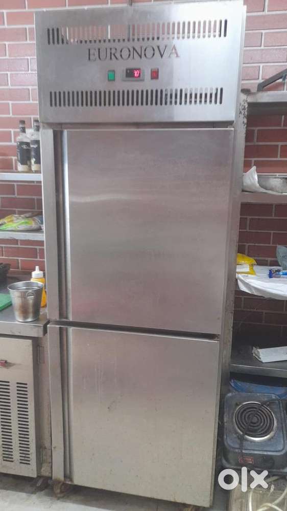 Kitchen ka used purana saman bhatti table fridge hood counter