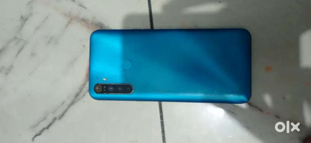 Mobile realme 5i 4 GB Ram