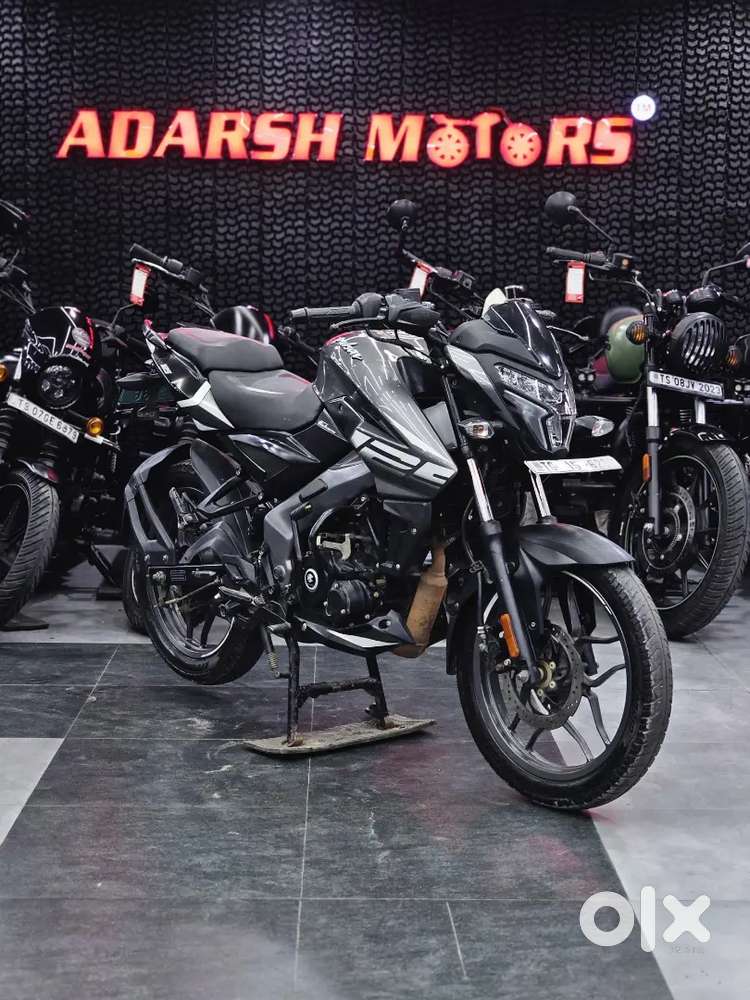 Adarsh Motors, Bajaj Pulsar NS 125 available for sale