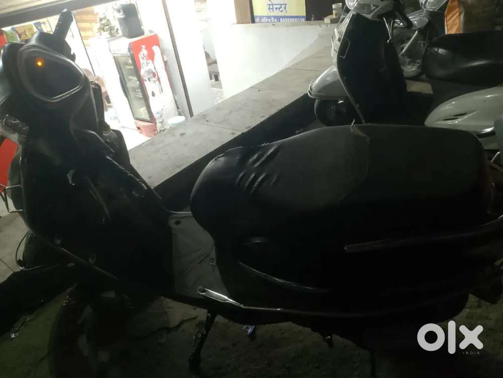 Mujhe scooty bechna hai