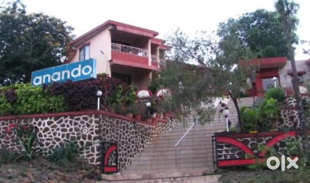 receptionist for restaurant & hotel