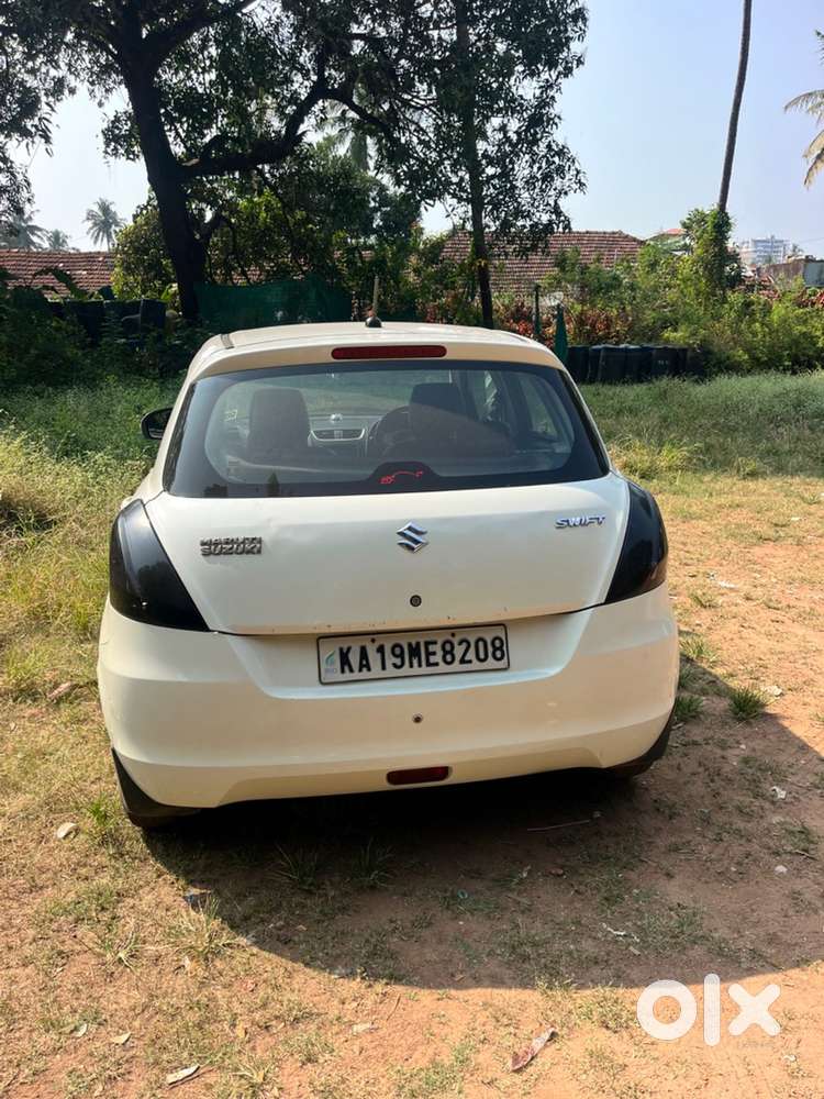 Maruti Suzuki Swift 2015 Diesel 130000 Km Driven