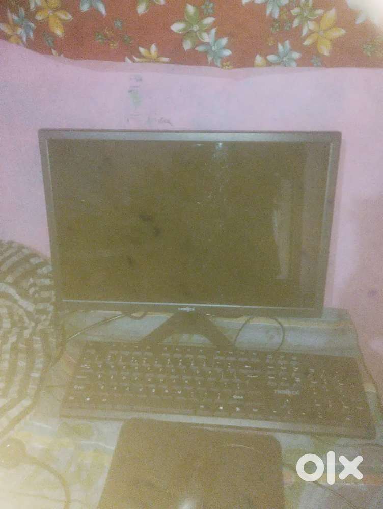 Pc dell company rupees17000      1years guarante