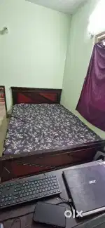 Queen size affordable bed
