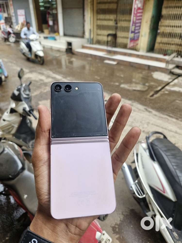 Samsung Flip 5  8/256 GB
