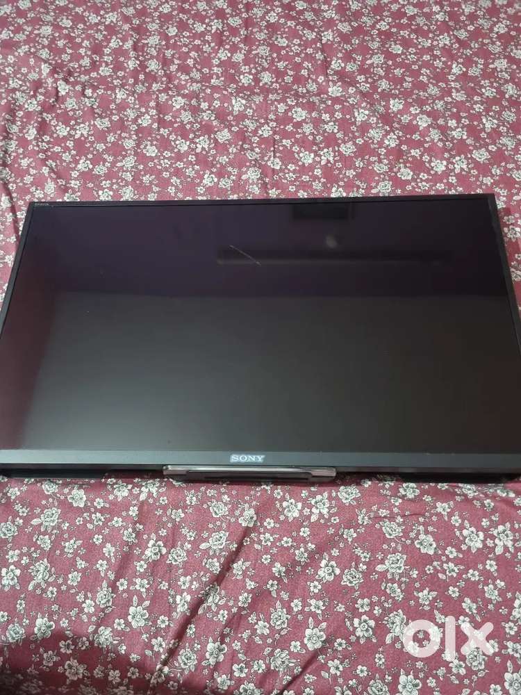 Sony Bravia KDL-32W700B
It's a 32-inch Full HD Smart LED TV