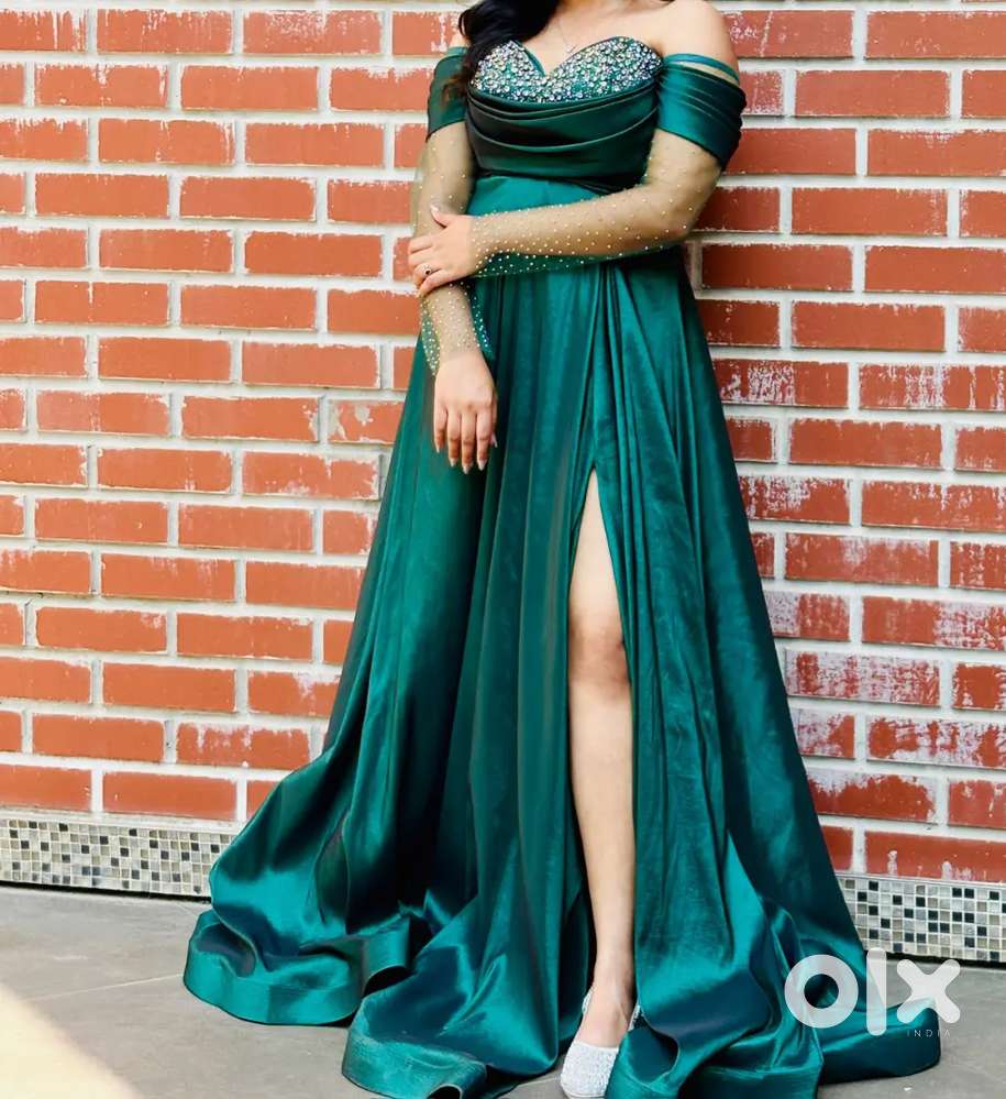 Gorgeous Emerald Green Off-Shoulder Special Occasion Gown