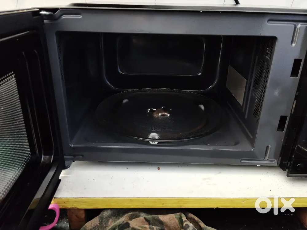 Microwave oven for Sale