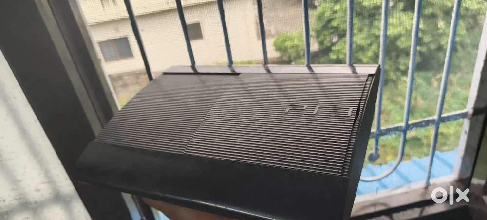 Sony PlayStation(ps3) best condition with DVD and 2 gaming controller