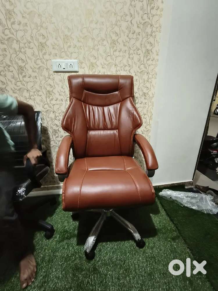 BRAND NEW MODEL BOSS CHAIR DIRECT FROM FACTORY