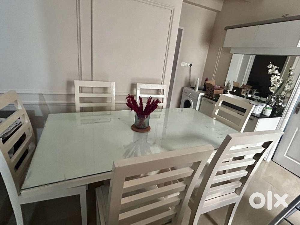 STEAL DEAL - 6 Seater White Dining Table with Glass top