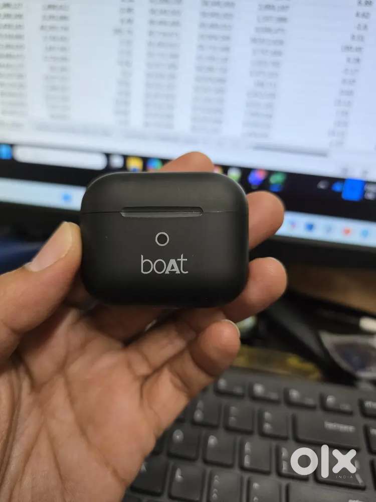 TWS boat airdopes joy and ptron tws