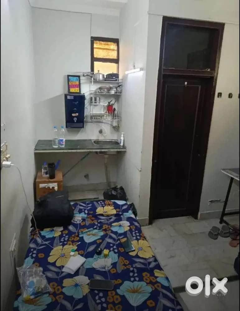 Need A girl room partner for for livin'