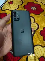 OnePlus 9R in excellent condition