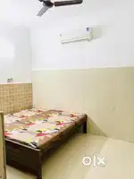 Pg for boys in sector 34 35 45 phase 1&2