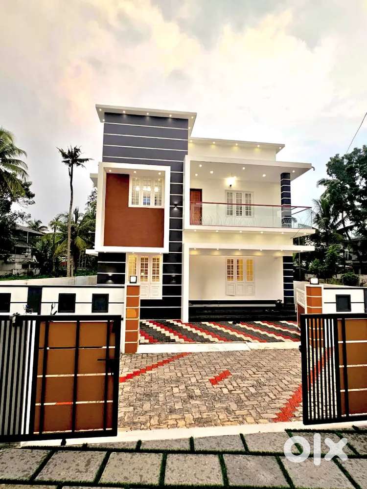 North paravoor kaitharam 4cent house for sale