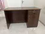 Computer table