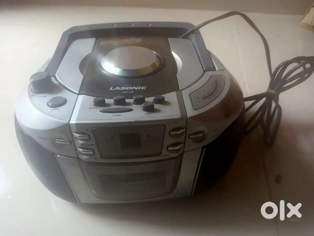 CD/Casette/AM-FM Boombox