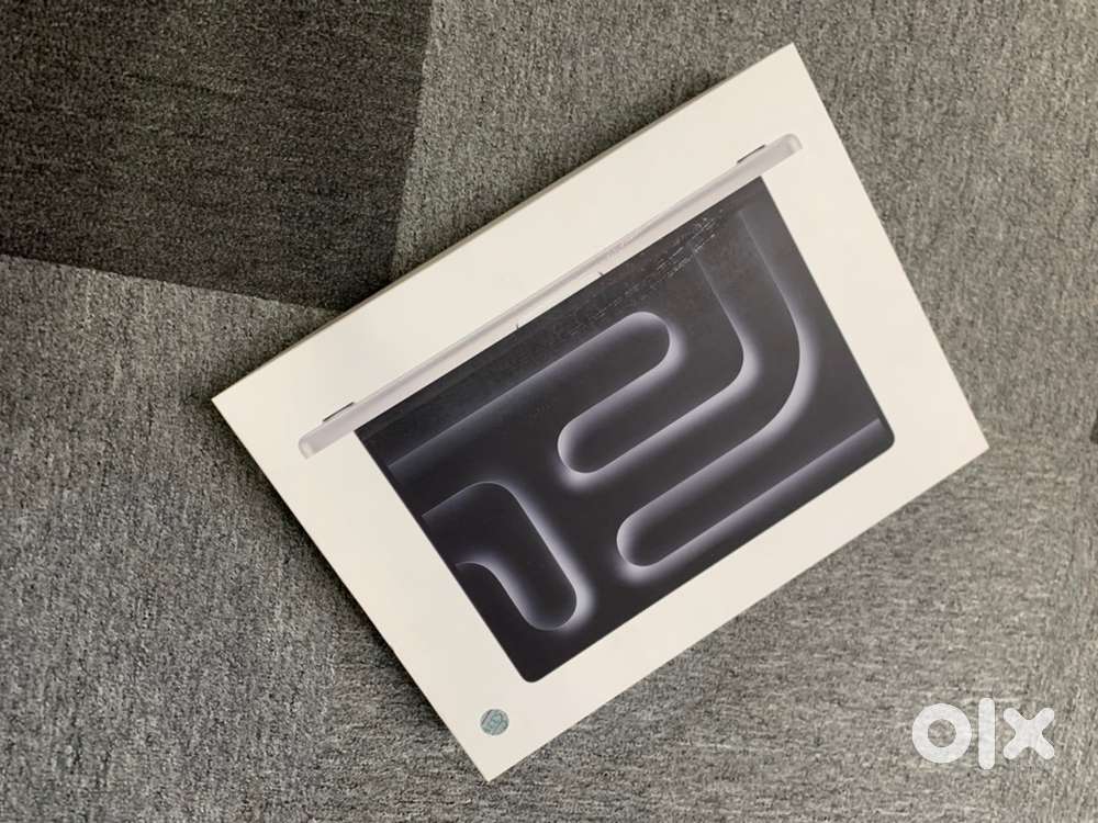 Macbook pro M5Chip/2025/Brand New/24GB/1TB SSD/apple warranty/Full kit