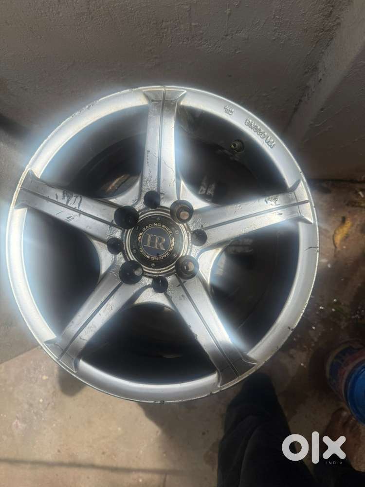 Hr alloy wheels