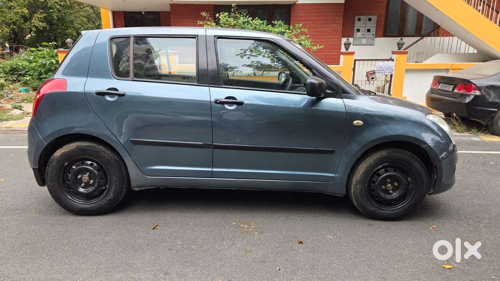 Maruti Suzuki Swift VXi + Manual, 2009, Petrol