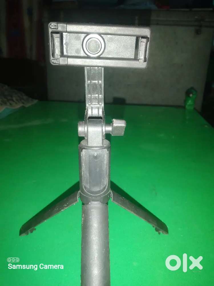 Arjent sell Bluetooth selfi stick