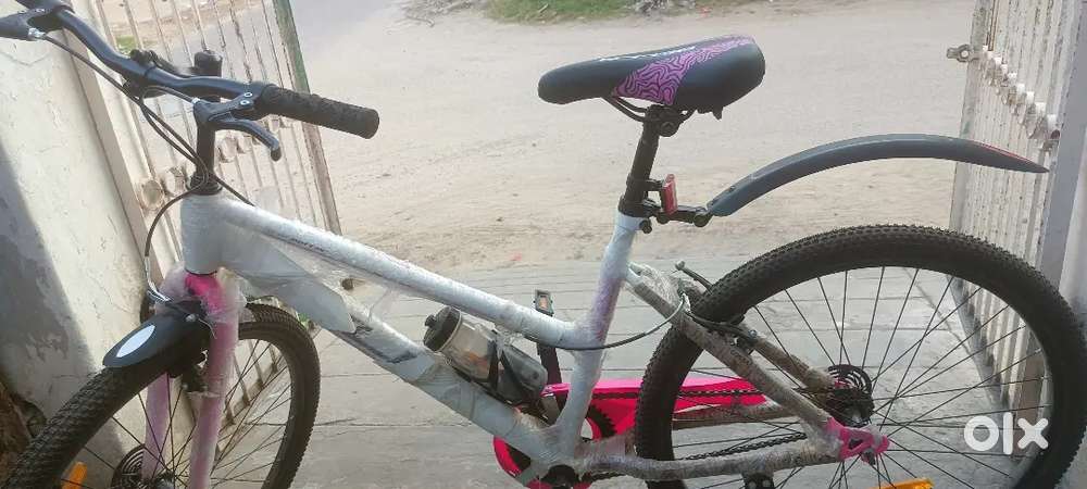 Brand- Vesco Bella 26T , Age- New Bicycle