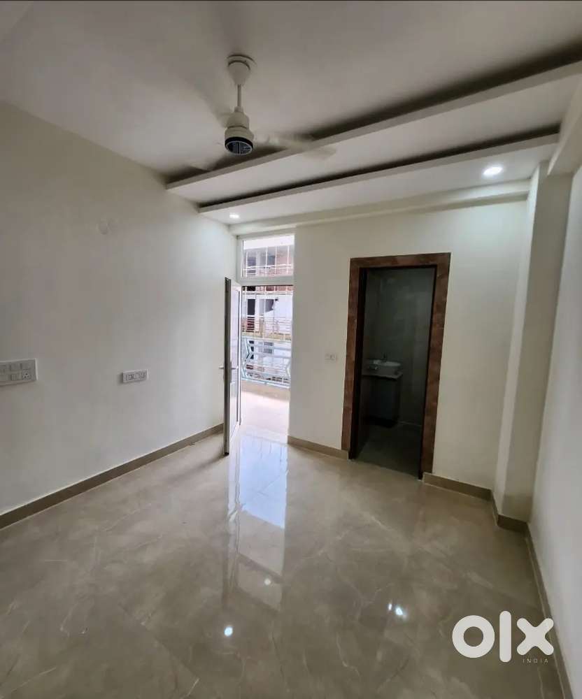 Reddy to move full furnished flat available