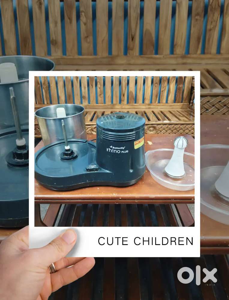 Butterfly wet Grinder with coconut squeezer