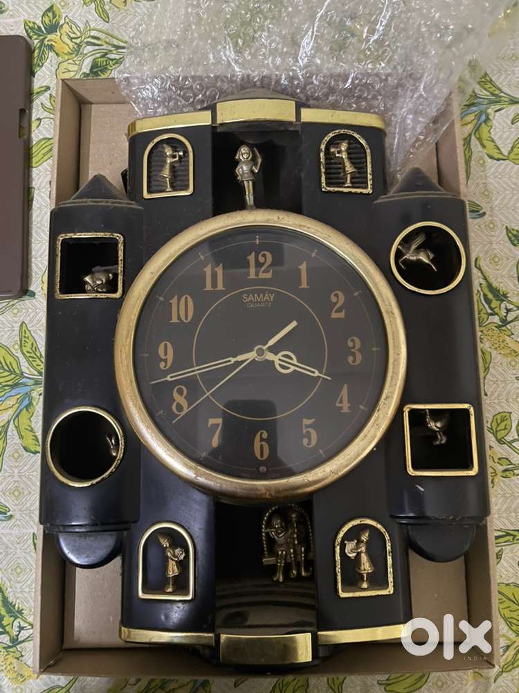 Wall clock