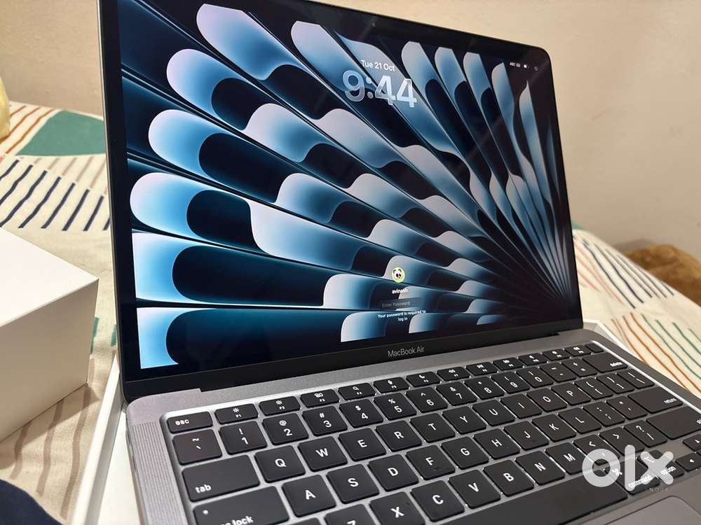 Apple MacBook Air M1 (8GB RAM / 256GB SSD) – Brand New & Unused
