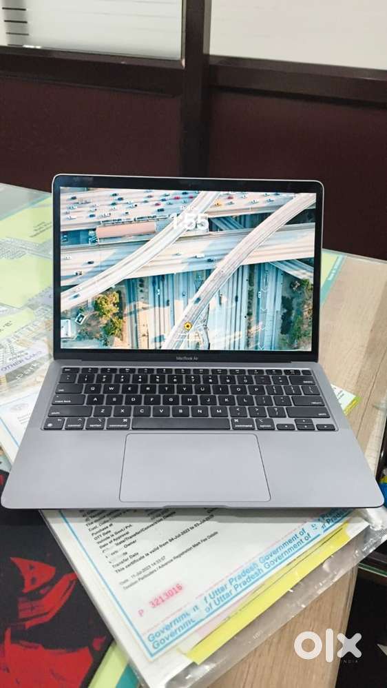 Apple macbook m1 air laptop