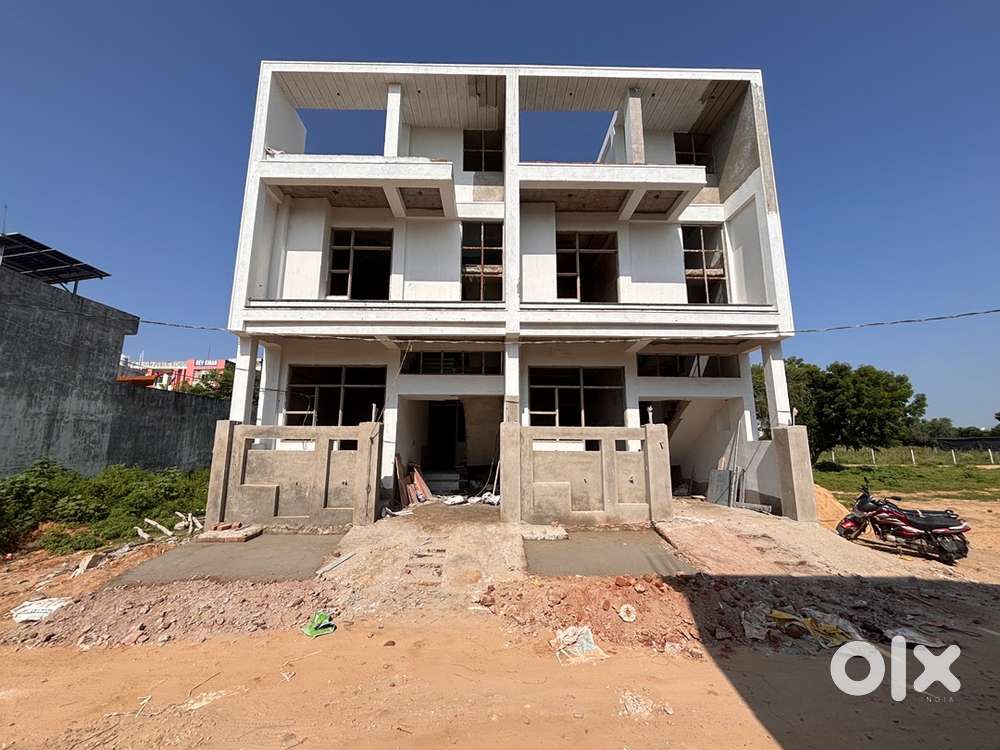 18 by 50 me 4 BHK  Villa  Ganeah nagar kalwar road