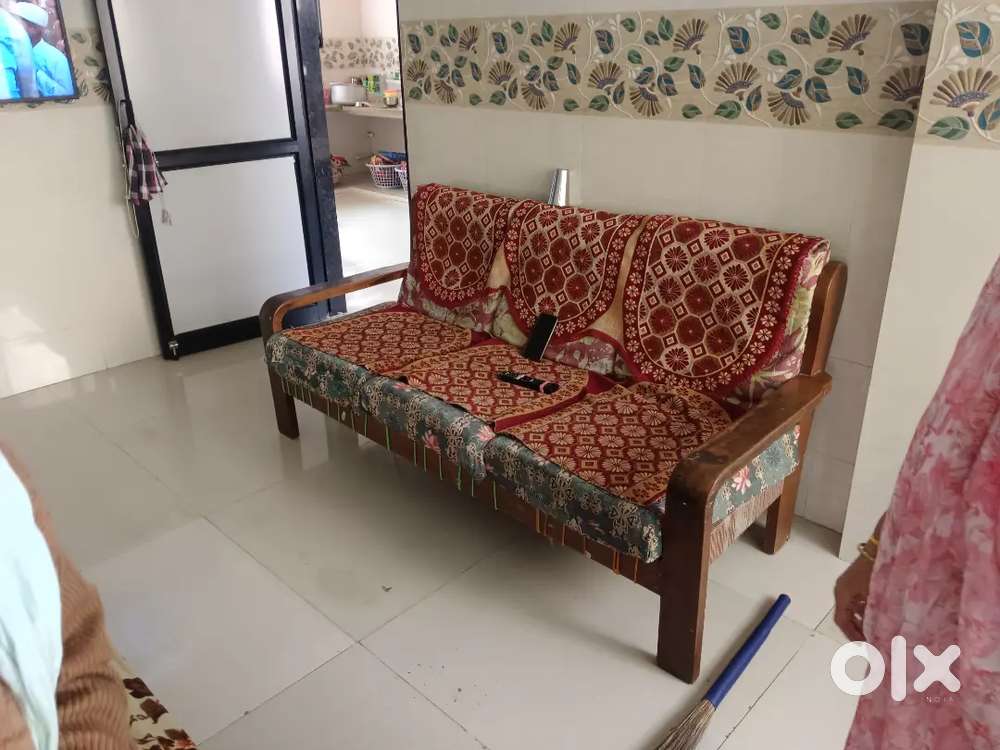 Sofat . computer table