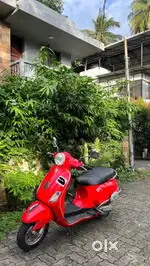 Vespa red colour good condition