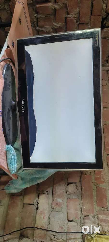 Samsung 24 inch tv black spot at bottom