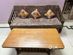 5 seater Sofa in Sale with cover and cushions