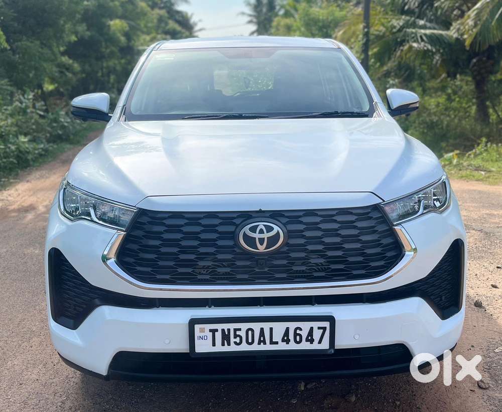 Toyota Innova Hycross 2.0 VX Hybrid 7 STR, 2023, Petrol