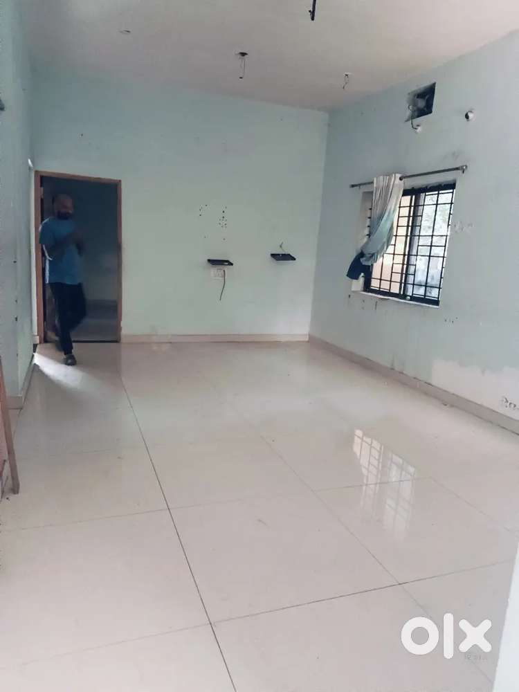 2 BHK for Rent – Only Bachelor Boys  No Timing Restriction