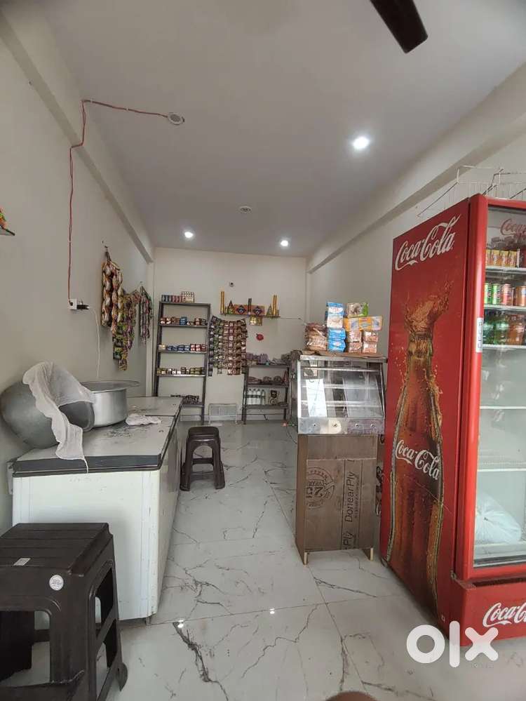 Shop rent pe hai ji  me shop ke items sale kar rha hu d fridge counter