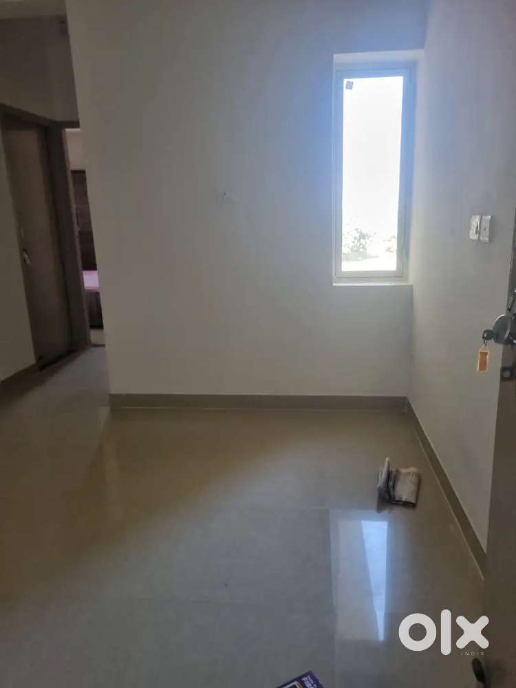 2bhk flat for rent bachelor girls allowed and family