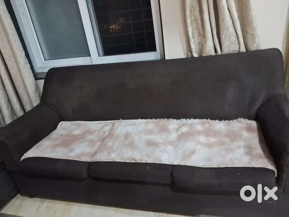 6 seater sofa with side table