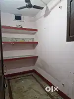 Single Room Available near Old Mithapur bus stand