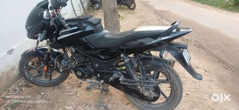 Good conditions single hand bike No engine work No scratch.urgent sell